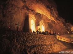La Grotta di Sant’Angelo (Santuario rupestre – XIII secolo)