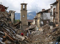 I parenti delle vittime: «Vigiliamo, mai più sentenze choc sul sisma»