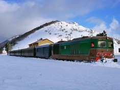 Parte primo treno della neve. In 7 mila a bordo