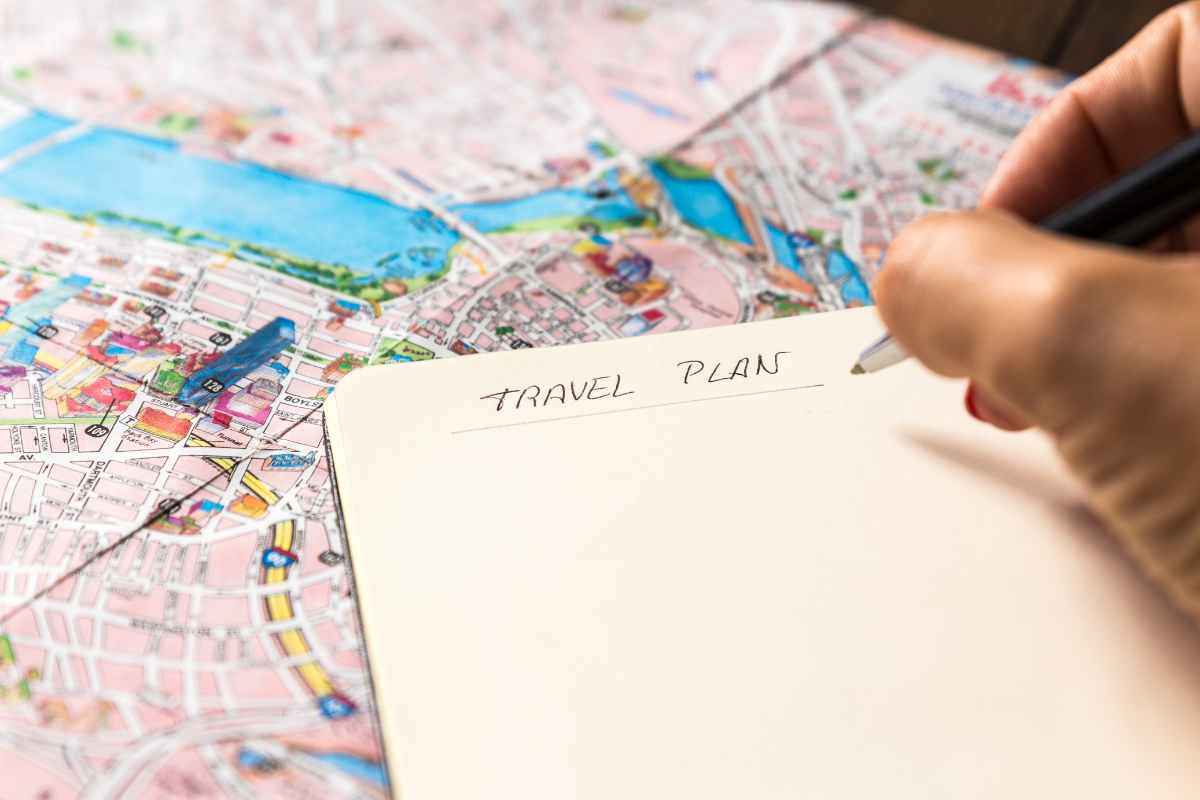 Quaderno su una cartina